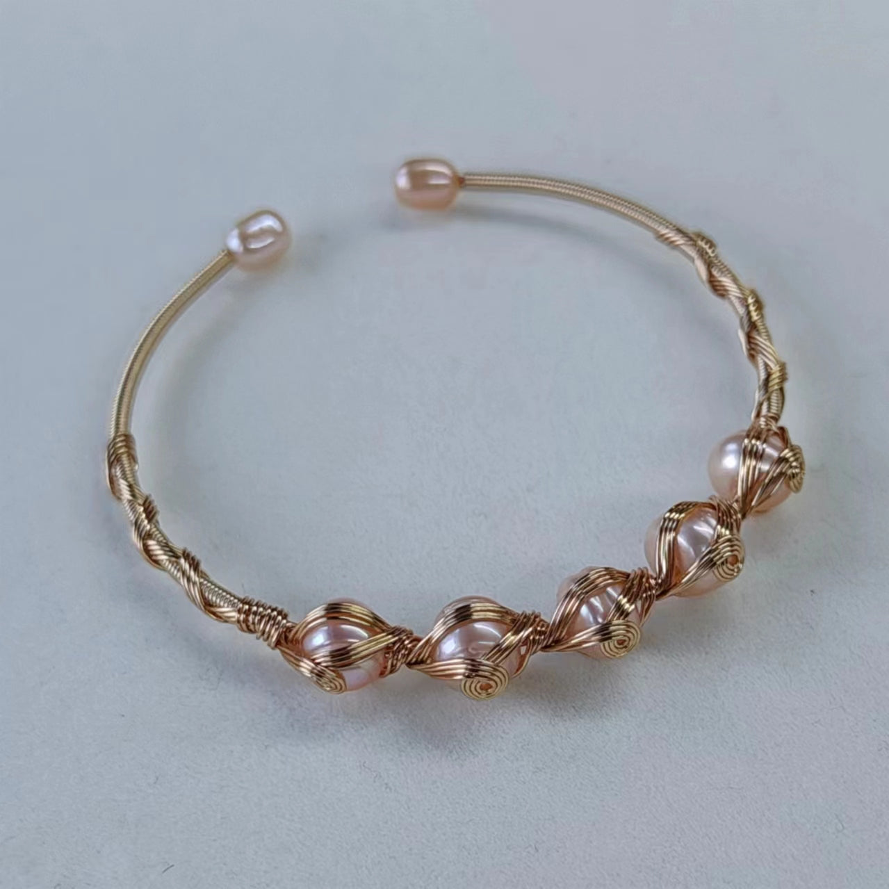 【Wire Wrapping Bangle】 Fresh Water Pearl Wire Wrapping Bangle