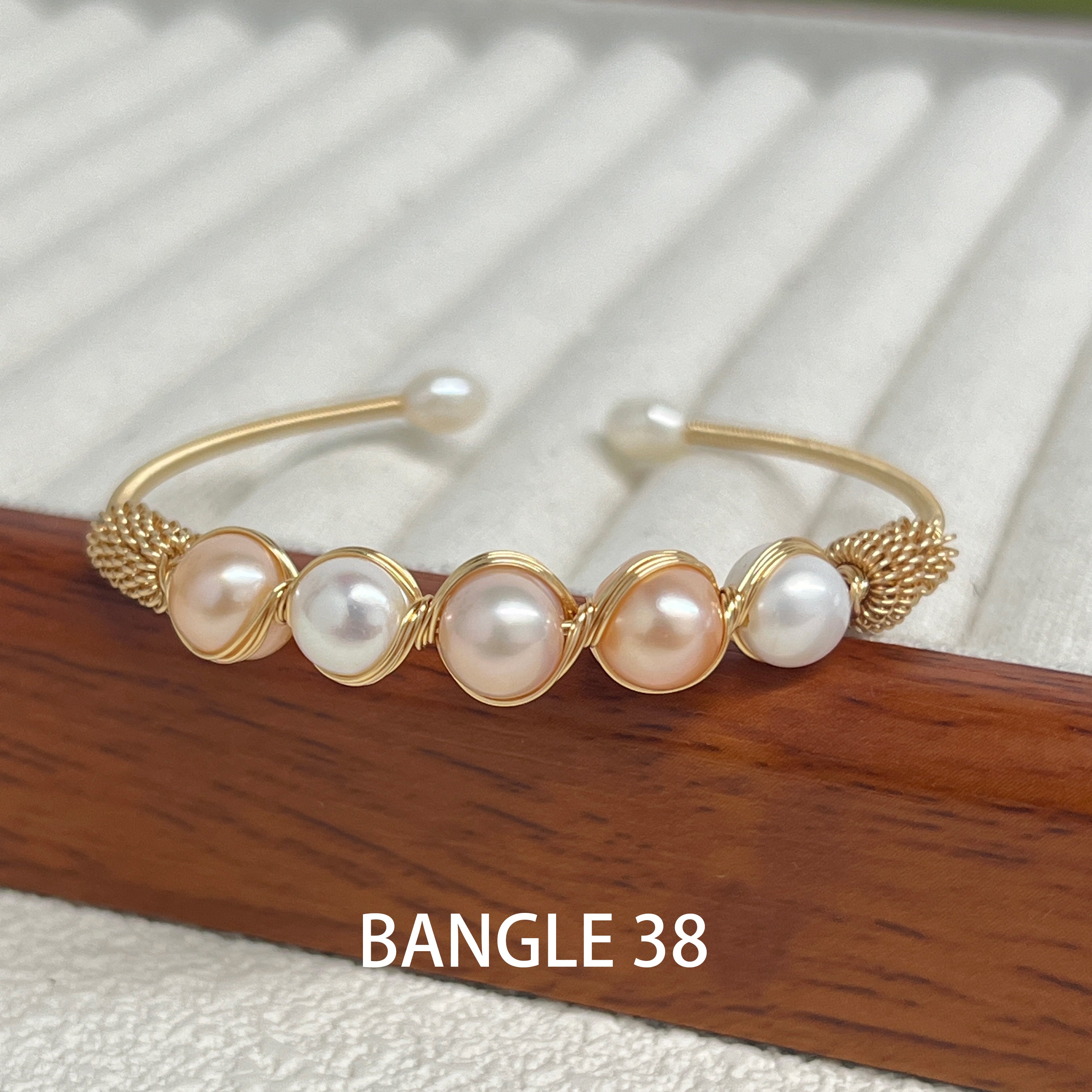 【Wire Wrapping Bangle】 Fresh Water Pearl Wire Wrapping Bangle