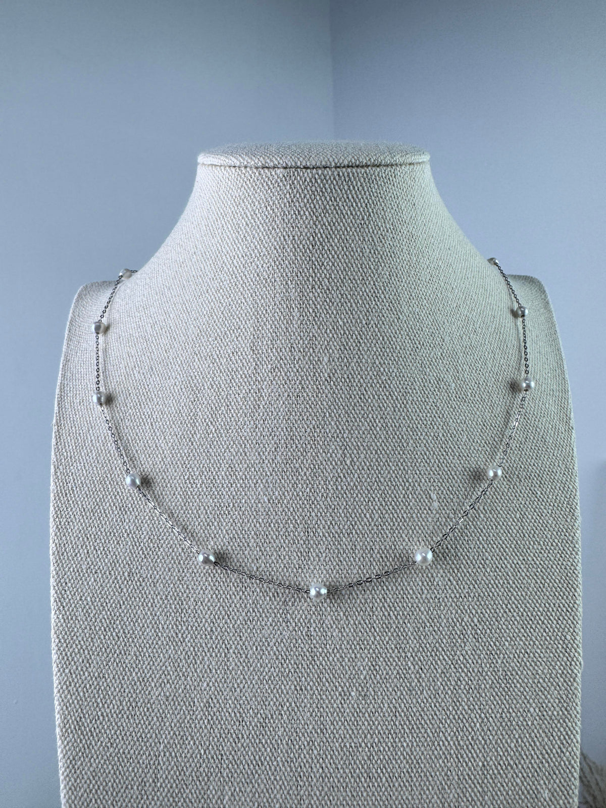 Starry Night Design Pearl Necklace Freshwater seedless Pearl 17 Pearls (50cm) White-AFSN004