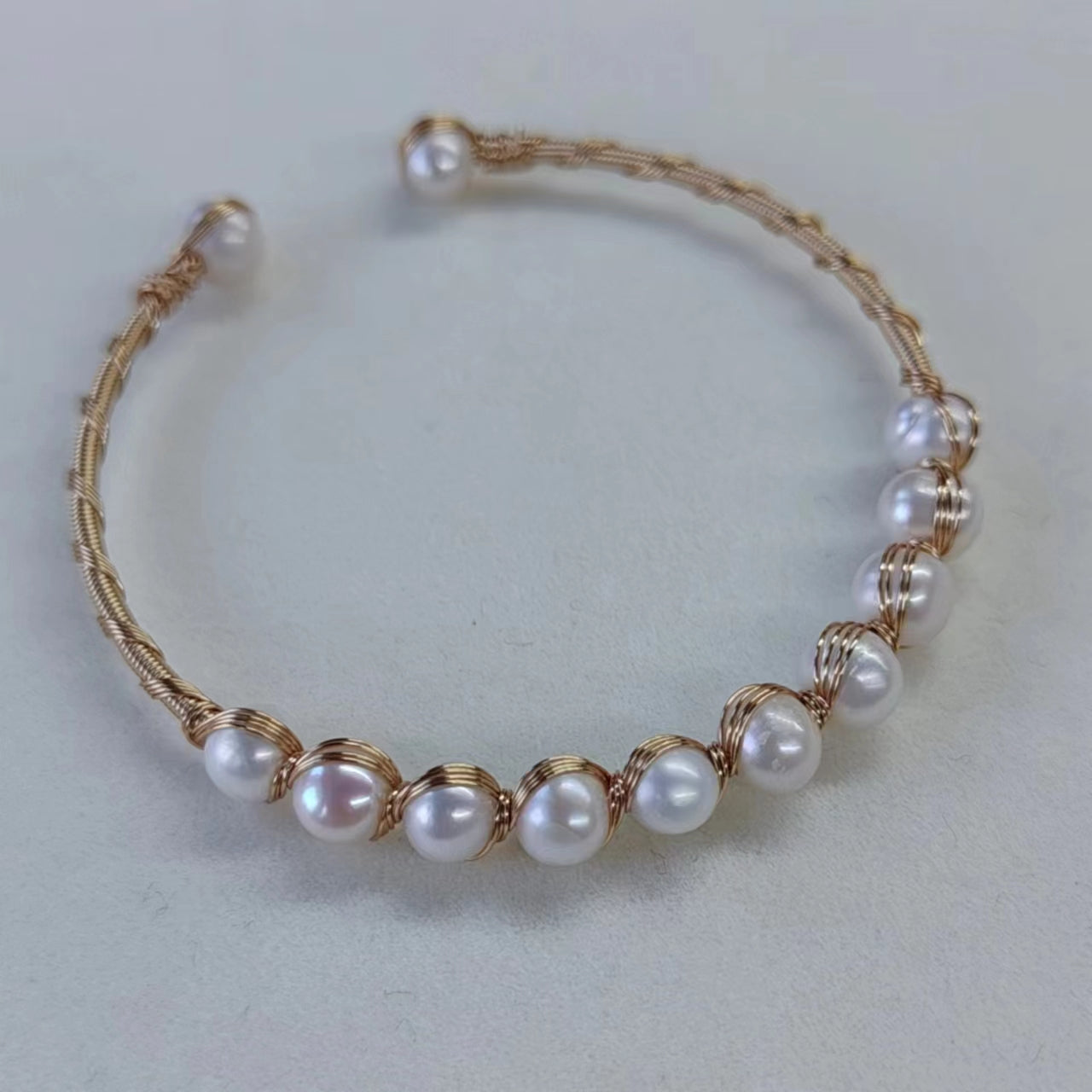 【Wire Wrapping Bangle】 Fresh Water Pearl Wire Wrapping Bangle